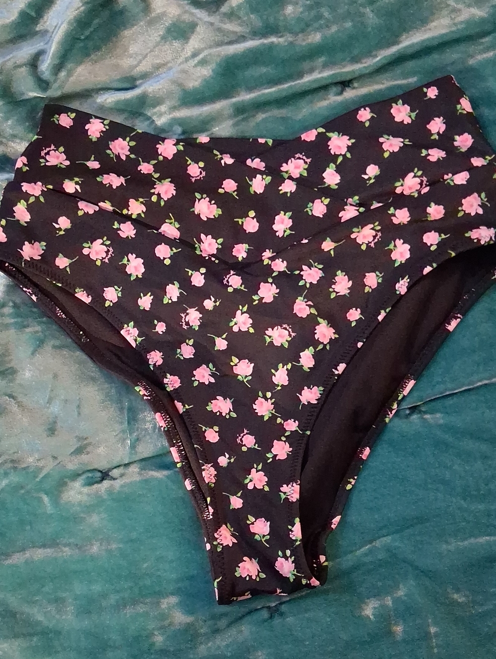 Pink by Victorias SecretHigh-Waist Floral Bikini Bottoms Size Small
